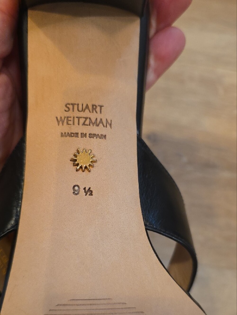 Stuart Weitzman Black Leather Thong Heels Sz 9.5 - Picture 4 of 7